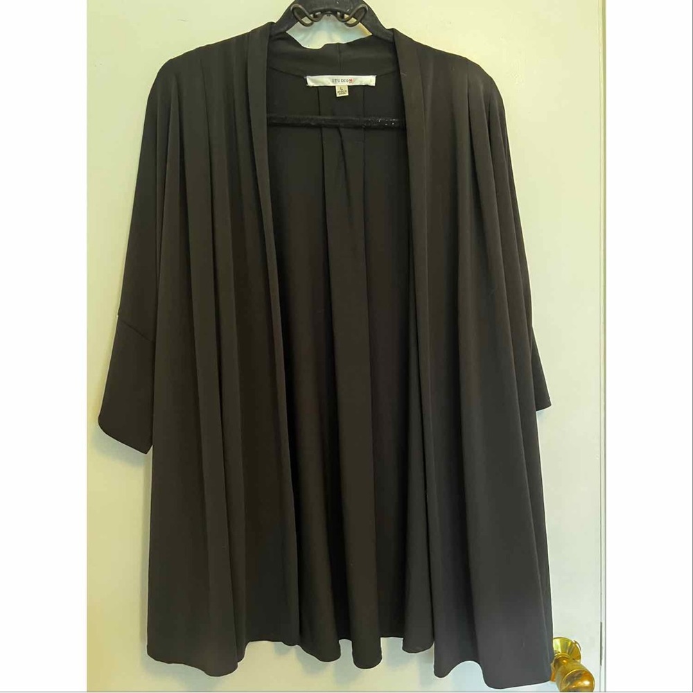 Black 3/4 sleeve flowy cardigan